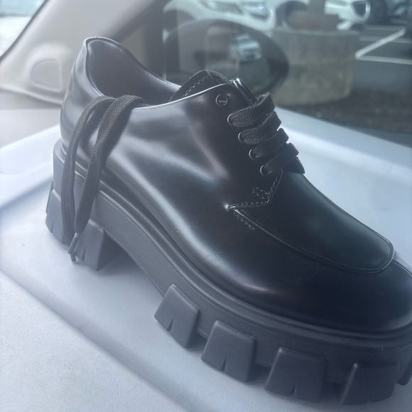 Prada Monolith Lace Up Black Brushed Leather Loafers Size 39 - Picture 1 of 4